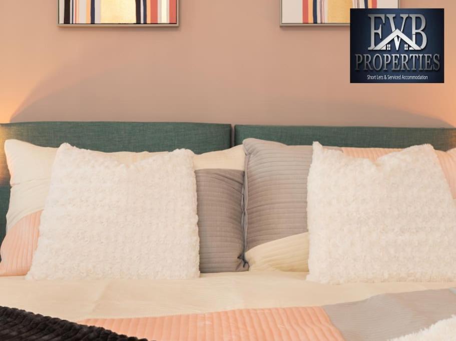 Charming Cosy Getaway Ideal For Leisure & Business Апартаменты